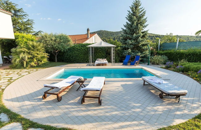 Pool Villa in Sibenik Near Lake - Photo 17