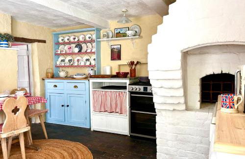 Unique Old Bakery Retreat - Photo 15