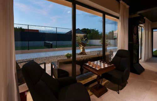 Villa Tina with Swimming Pool, Tennis court, Games room, Sauna, Gym, BBQ - Foto 33