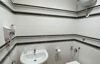 REGAL HOME Apartment - Photo 20