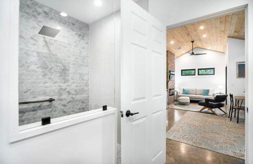 Petit Paradis Studio with hot tub - Photo 26