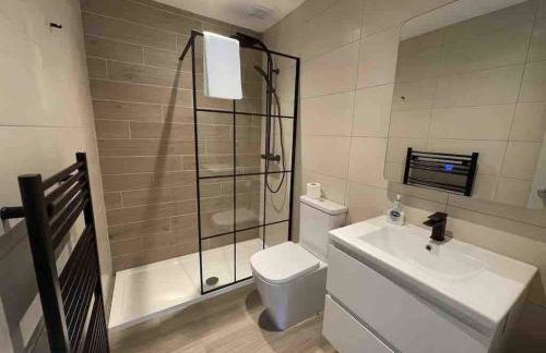 Luxury lodge with hot tub - Foto 3