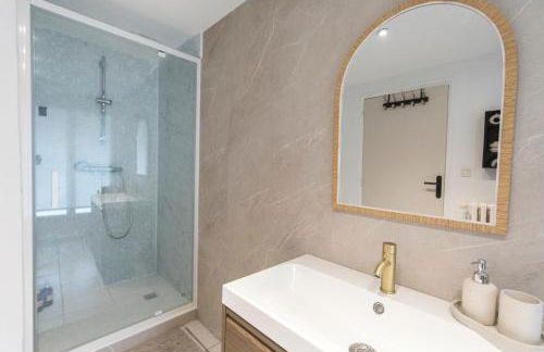 Loft Station Parking Video Projector near Tours - Photo 68