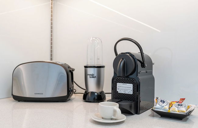 Brand New & Modern Studio JVC - Photo 72