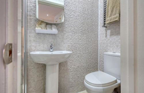 The Nook - Wanstead gem! Bright, cosy & immaculate 1 bed apartment on the high street! - Foto 15