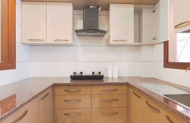 Peaceful City Paradise w King Bed Tub - Foto 6