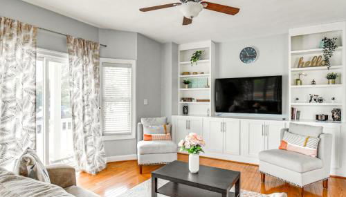 Walk to Public Beach Access Norfolk Family Home - Foto 4