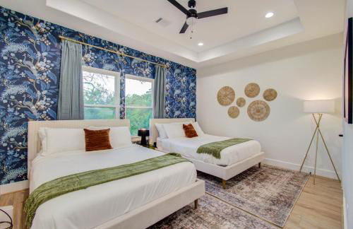 Houston Entertainment Haven - Photo 34