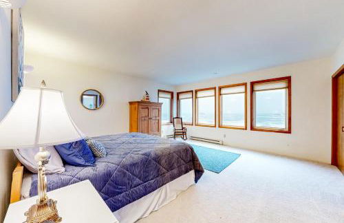 Oceanfront Oasis Home Overlooking Pebble Beach! - Foto 14