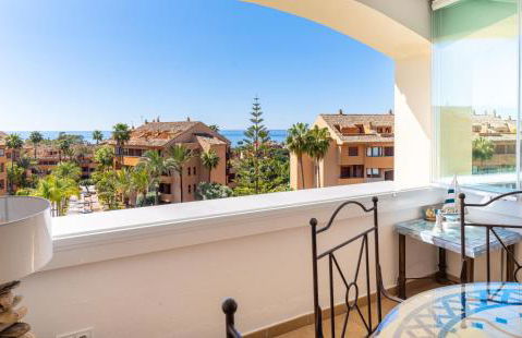 Fantástico Ático Dúplex en Marbella, con vistas al mar y a 300 metros de la playa - Photo 6
