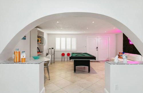 ~Villa Victoria Luxury! (Pool)~1 mile from beach - Foto 8