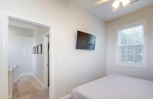 Relaxing Home with Hot Tub Near Expo Center and Downtown - Foto 10