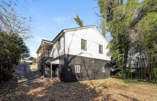 Queens Quarters at Ardmore A Historic 6BR Estate - Photo 5