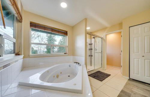 Pet-Friendly SeaTac Retreat 6 Mi to Puget Sound! - Photo 13