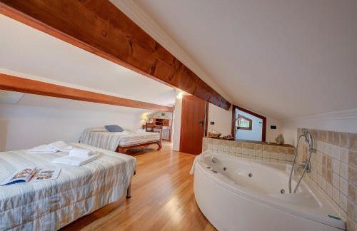 Villa Monte Enrico - Pool And Whirlpool - Happy Rentals - Photo 9