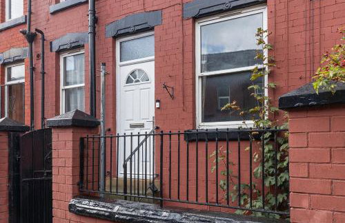 Stylish 2-Bedroom Apartment in Leeds LS12, Perfect for Contractors & Extended Stays-F&K Property - Foto 16