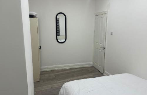 Seaside Escape in Blackpool - Photo 8