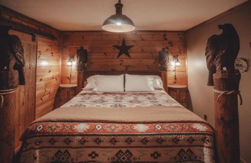 Great Frontier Cabin at American Heartland Cabins - Photo 5