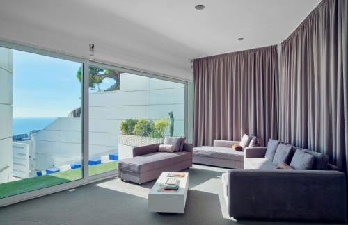 Villa in Sitges with Pool, Jacuzzi, BBQ, View, AC, 12Pax - Foto 33