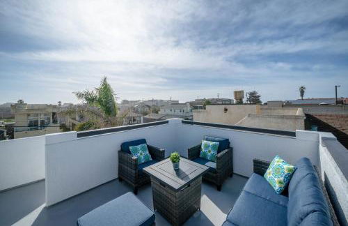 Steps To #PismoBeach with Poker, Foosball, FREE EV Charger, and Bikes - Photo 36