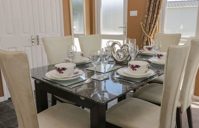 Jonstone Pines Lodge at Cayton Bay Holiday Park - Foto 36