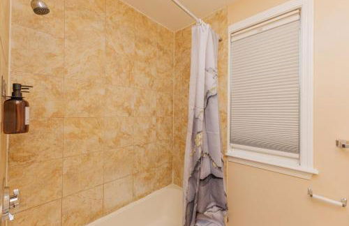 In-Unit Laundry Your Family and Friends Space - Foto 17