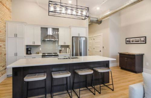 Golden Lofts Unit 4 Downtown Traverse City 2BD 2BA - Foto 7