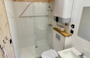 A Morze Domki- Podgrzewany basen, całoroczne klimatyzowane domki, parking - Foto 16