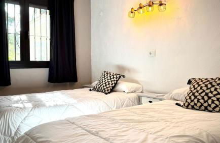 Horizonte Villa avec piscine pool house et vue sur la montagne - Foto 24