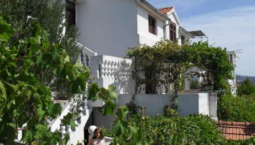 Apartments by the sea Prvic Luka, Prvic - 13845 - Foto 2