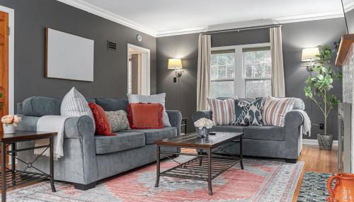 Peaceful Hillside Retreat Firepit & Spacious Yard - Photo 5