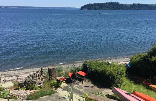 Puget Sound Chic Romantic Cottage with Private Beach Access & Gated Entry - Foto 10