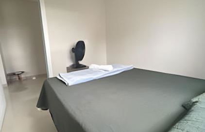 03 quartos (ar condicionado e ventilador), até 10 pessoas, garagem, atrás do hospital da Unimed apt 202 - Foto 18