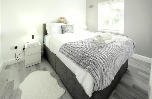 Stunning Lux 3 Bedroom home Priv Parking in Birmingham - Photo 15
