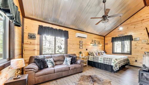 Bluebird Treehouse Near Kiamichi Mtns with Hot Tub - Foto 3