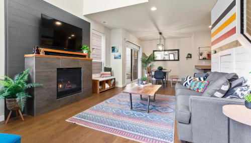 THE PENDLETON - Walkable - Arcade Loft - Modern- Light & Bright - Photo 2