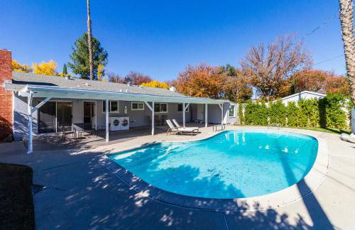 4 Bedroom West Hills Charmer with Pool - Foto 32