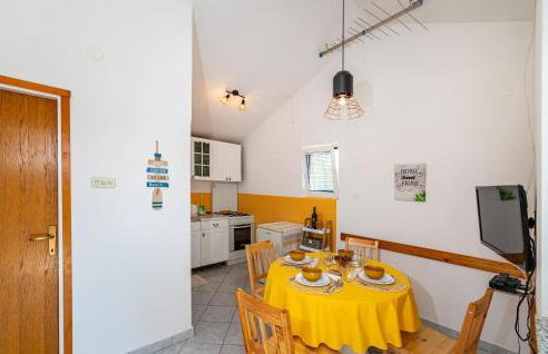 2 Bedroom Nice Home In Molat - Photo 22