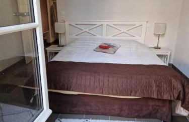 Charmant T3 plain-pied avec terrasse privée, parking gratuit et piscine à Baden - Photo 30