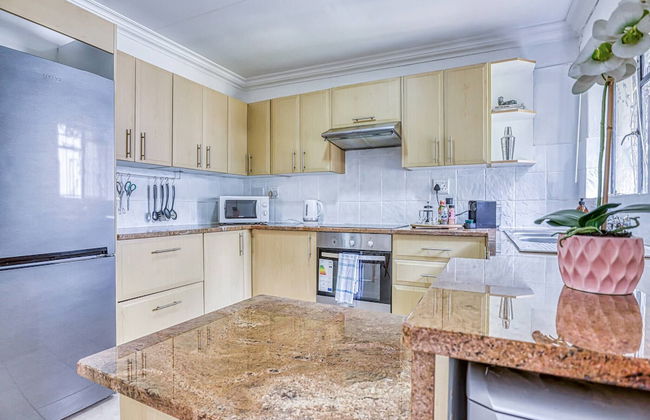 The Cottage-1 Bed-pool-bbq-fibre-solar-samrand - Foto 17