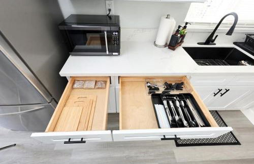 Family Friendly Southwest Bakersfield Retreat with Jacuzzi and Fenced Yard - Photo 38