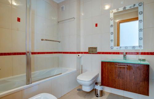 Two Bedroom Apartment with Rooftop Pool in Alvor - Foto 7