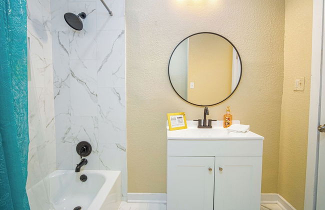 Modern Living 3br/2ba Close to Amazing Downtown - Photo 14