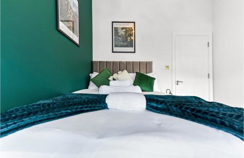 Stylish and Family Friendly 3 Bedroom Apartment - Photo 4