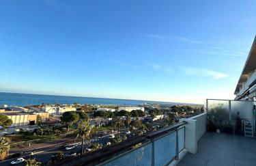 NICE, Exceptional Sea View, Top Floor, Parking - Photo 12