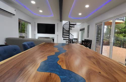 Unique 3-bed Lakefront Container Home - Foto 14