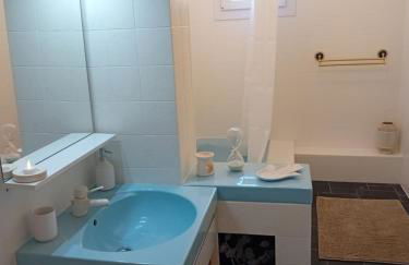 Bas de villa avec jardin piscine clim proche plages calanques - Foto 20