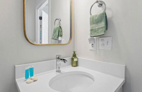 Best Cottage in Ocean Springs- GOLF CART INCLUDED!!! - Photo 19