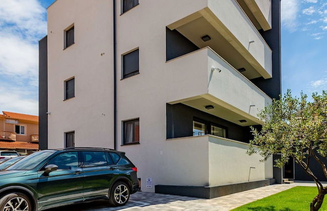 Exquisite Prestige Luxury Apartments With Shared Pool - Photo 67