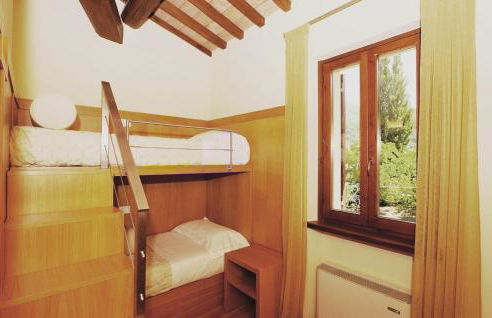 2 Bedroom Cozy Apartment In Foligno - Foto 17